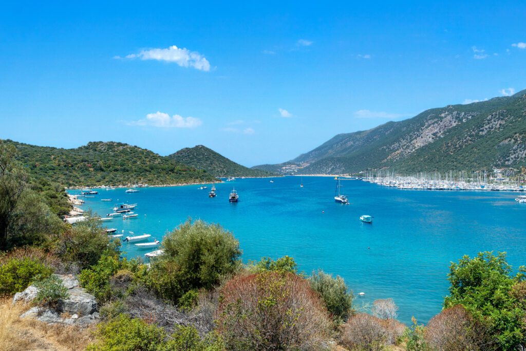 Kaş'ın yazı'da kışı da başkadır.
Tatil Rotanı kaş'a yönelt